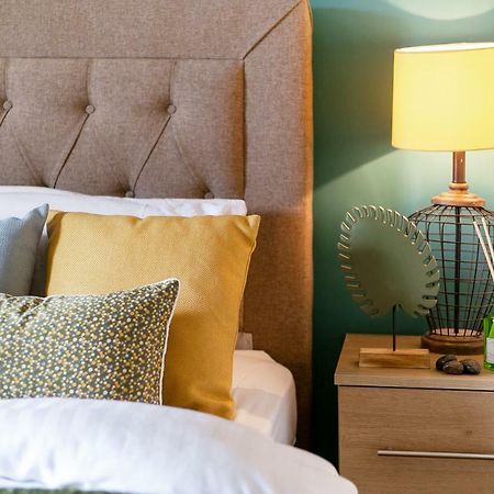 Stylish Cottage - Parking - Garden - Sleeps 6 Cambridge  Exterior photo