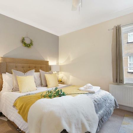 Stylish Cottage - Parking - Garden - Sleeps 6 Cambridge  Exterior photo