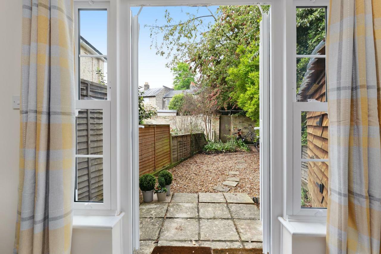 Stylish Cottage - Parking - Garden - Sleeps 6 Cambridge  Exterior photo