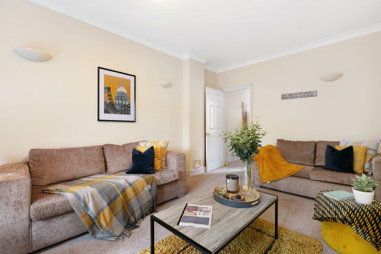 Stylish Cottage - Parking - Garden - Sleeps 6 Cambridge  Exterior photo